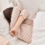 Bezsenność a zdrowie: jak brak snu wpływa na nasz organizm i jak sobie z tym radzić